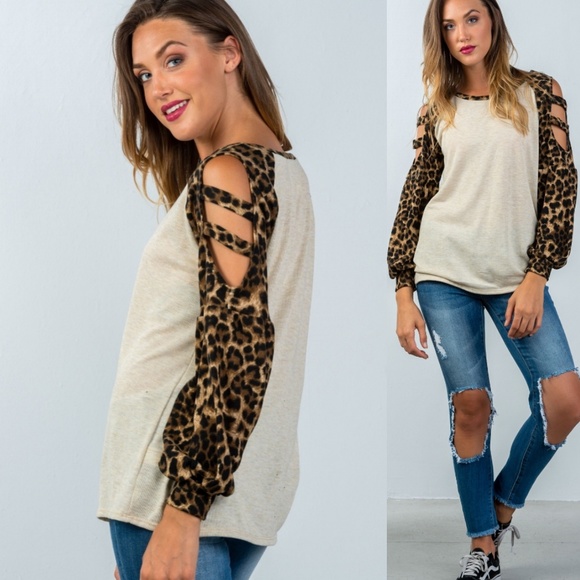 💛Oatmeal Top with Leopard Ladder Sleeves - Picture 2 of 3